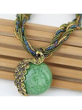 New! Vintage women’s Green Pendant Necklace with Beaded Details